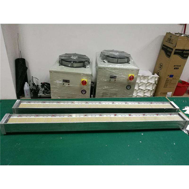 使用LED UV固化灯设备